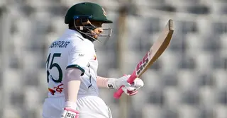 মুশফিকের এক রানের অপেক্ষা; দিনশেষে বাংলাদেশ ২৯২/৪